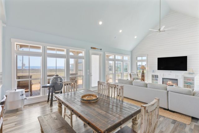 3733 Biscayne Beach Road, Port Bolivar, TX 77650