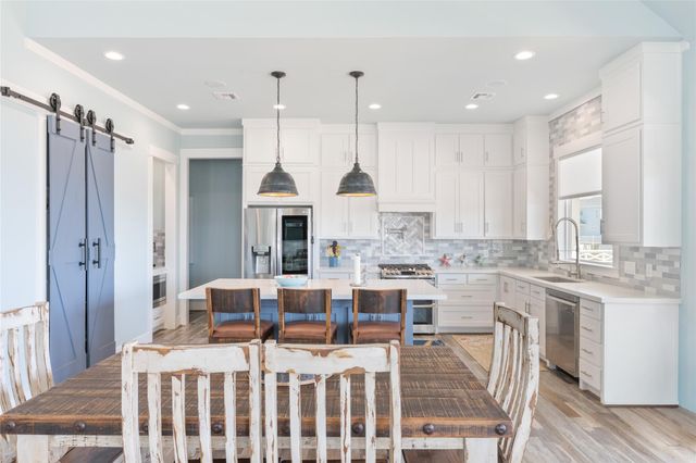 3733 Biscayne Beach Road, Port Bolivar, TX 77650