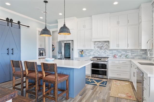 3733 Biscayne Beach Road, Port Bolivar, TX 77650