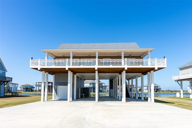 3733 Biscayne Beach Road, Port Bolivar, TX 77650