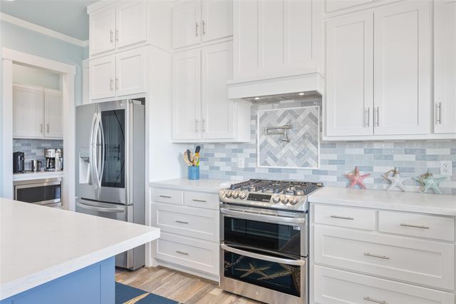 3733 Biscayne Beach Road, Port Bolivar, TX 77650