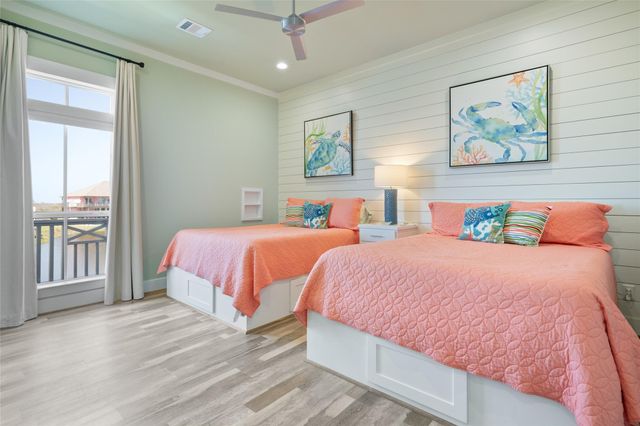 3733 Biscayne Beach Road, Port Bolivar, TX 77650