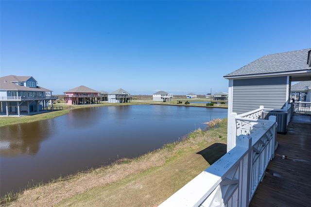 3733 Biscayne Beach Road, Port Bolivar, TX 77650