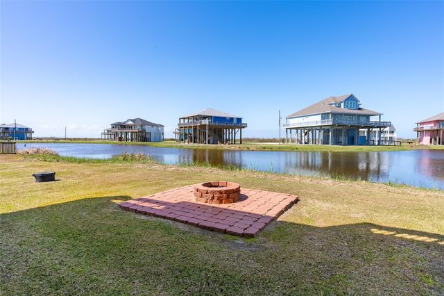 3733 Biscayne Beach Road, Port Bolivar, TX 77650