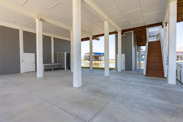 3733 Biscayne Beach Road, Port Bolivar, TX 77650