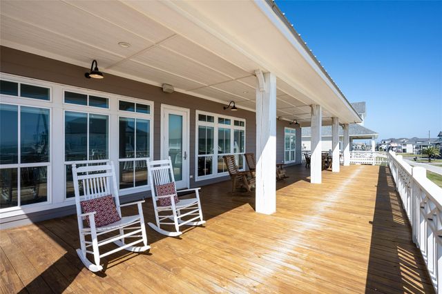 3733 Biscayne Beach Road, Port Bolivar, TX 77650