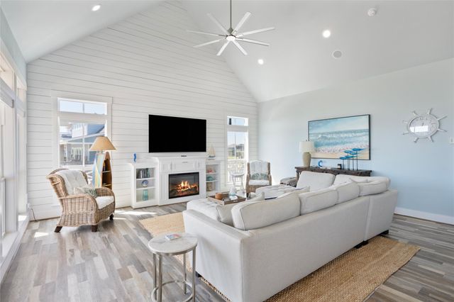 3733 Biscayne Beach Road, Port Bolivar, TX 77650