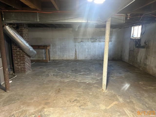 1233 11th Street, Tell City, IN 47586