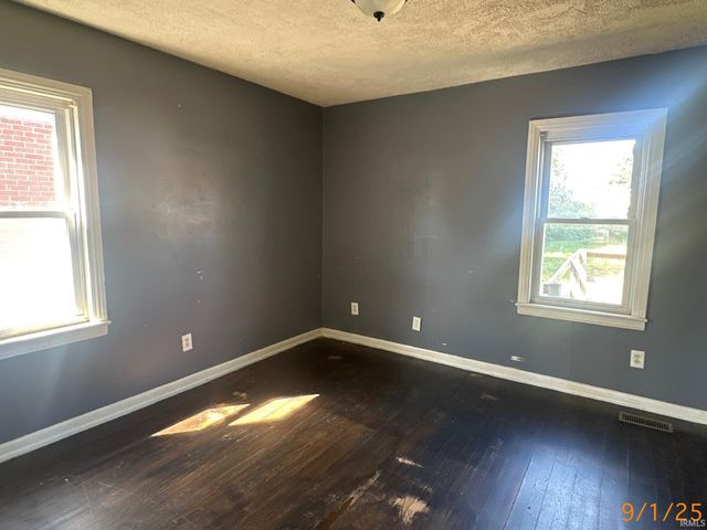 1233 11th Street, Tell City, IN 47586