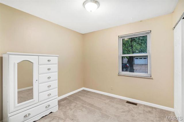 2916 Oriental Drive, Florissant, MO 63031