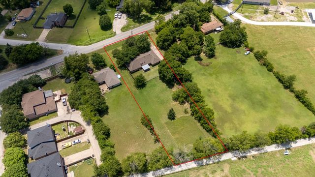 3509 Ames Road, Lancaster, TX 75134