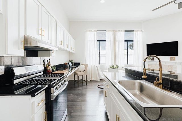 4652 Don Lorenzo Dr A, Los Angeles, CA 90008