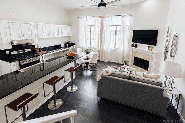 4652 Don Lorenzo Dr A, Los Angeles, CA 90008