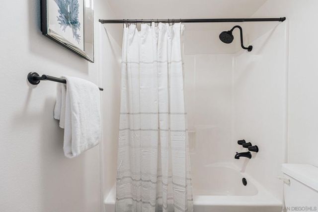 4652 Don Lorenzo Dr A, Los Angeles, CA 90008