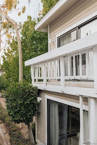 4652 Don Lorenzo Dr A, Los Angeles, CA 90008