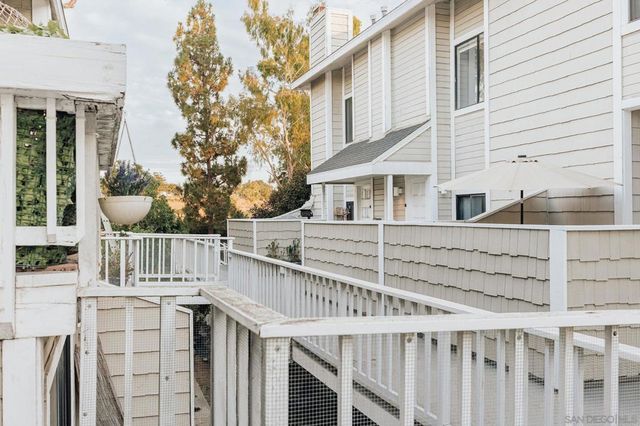 4652 Don Lorenzo Dr A, Los Angeles, CA 90008