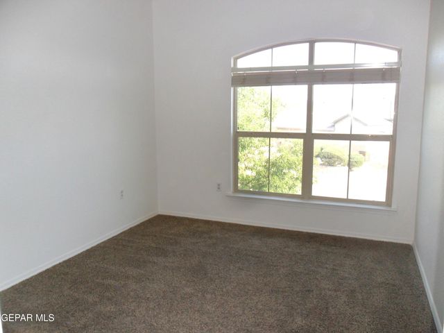 13864 HOLLYWOOD Drive, Horizon City, TX 79928