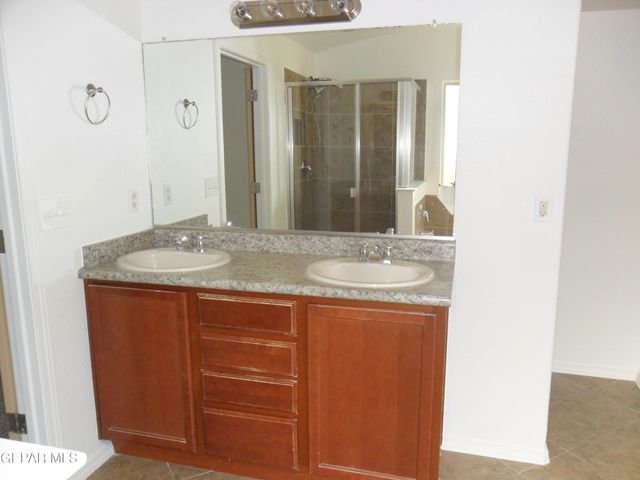 13864 HOLLYWOOD Drive, Horizon City, TX 79928