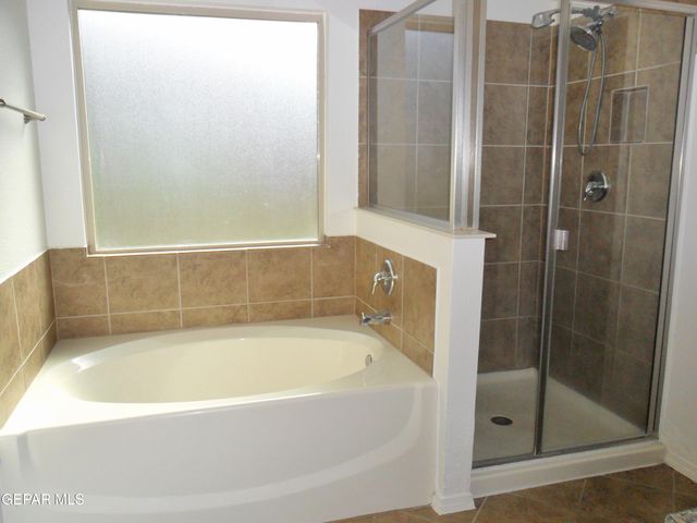 13864 HOLLYWOOD Drive, Horizon City, TX 79928