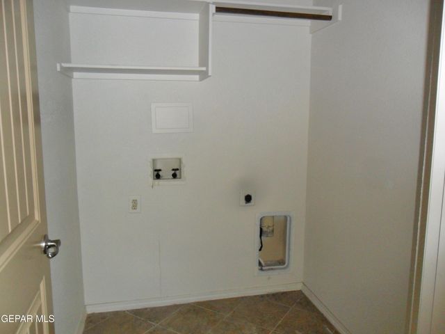 13864 HOLLYWOOD Drive, Horizon City, TX 79928