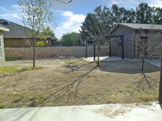 13864 HOLLYWOOD Drive, Horizon City, TX 79928