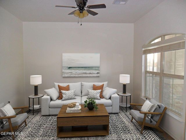 13864 HOLLYWOOD Drive, Horizon City, TX 79928