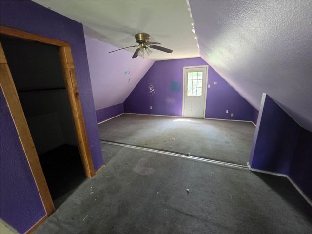 12222 Oak Hollow Lane, Pinehurst, TX 77362
