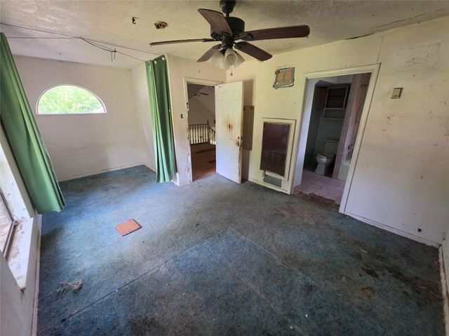 12222 Oak Hollow Lane, Pinehurst, TX 77362