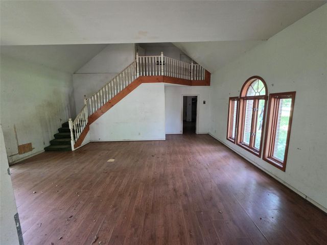 12222 Oak Hollow Lane, Pinehurst, TX 77362