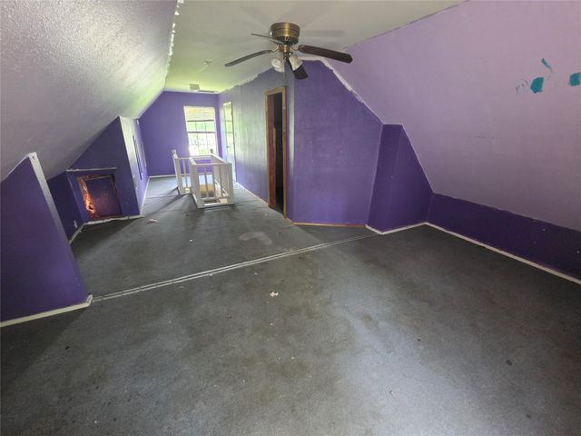 12222 Oak Hollow Lane, Pinehurst, TX 77362