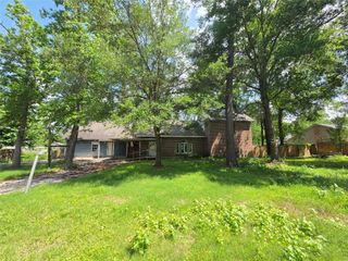 12222 Oak Hollow Lane, Pinehurst, TX 77362