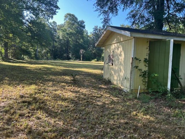 220 Cherokee Trail, Livingston, TX 77351