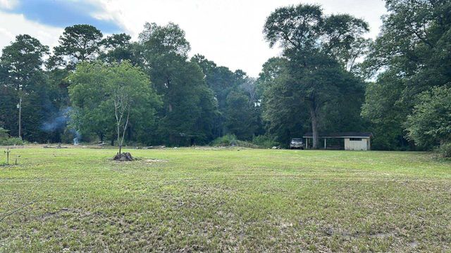 220 Cherokee Trail, Livingston, TX 77351