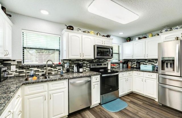 131 Bastrop Bayou Drive, Angleton, TX 77515