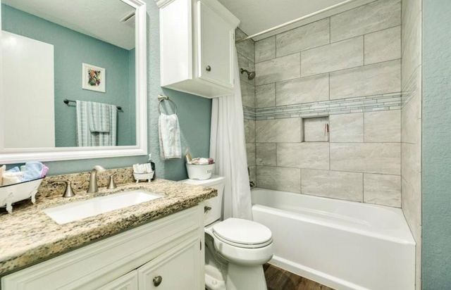 131 Bastrop Bayou Drive, Angleton, TX 77515