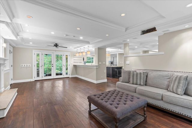 6301 Forest Park Drive, Signal Mountain, TN 37377