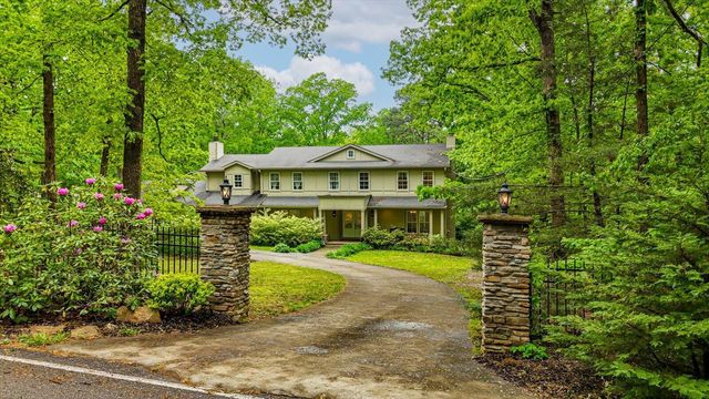 6301 Forest Park Drive, Signal Mountain, TN 37377