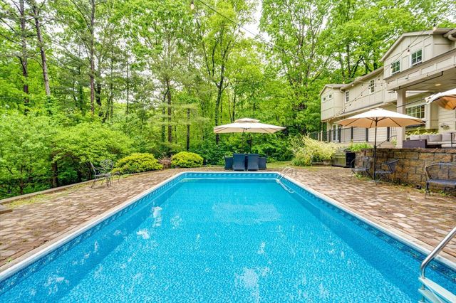 6301 Forest Park Drive, Signal Mountain, TN 37377