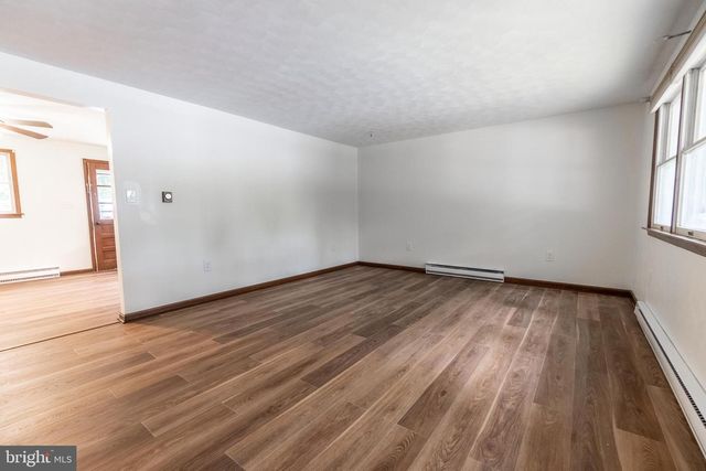 575 GRANT DR, Hanover, PA 17331