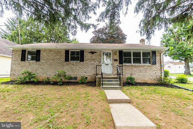 575 GRANT DR, Hanover, PA 17331