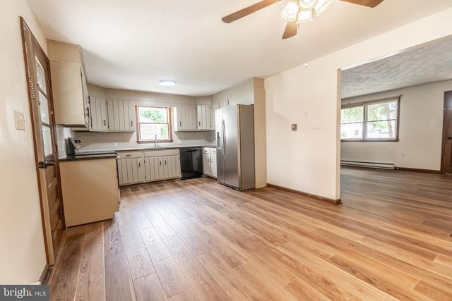 575 GRANT DR, Hanover, PA 17331