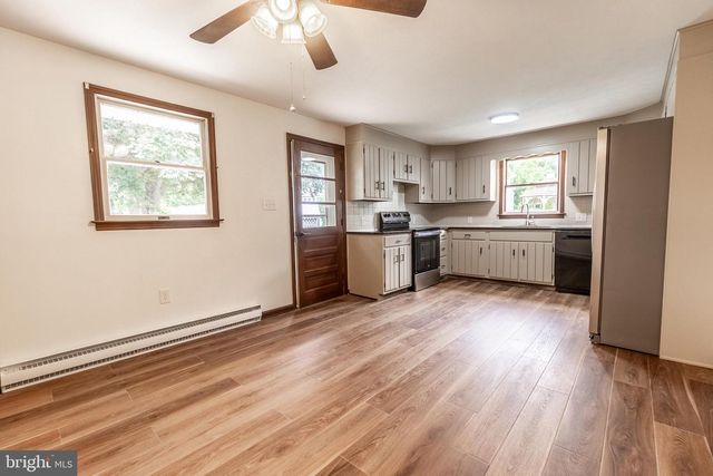 575 GRANT DR, Hanover, PA 17331