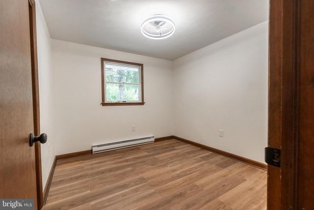 575 GRANT DR, Hanover, PA 17331