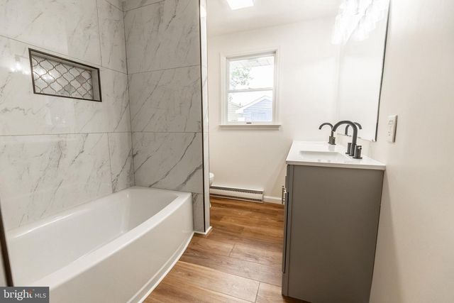 575 GRANT DR, Hanover, PA 17331