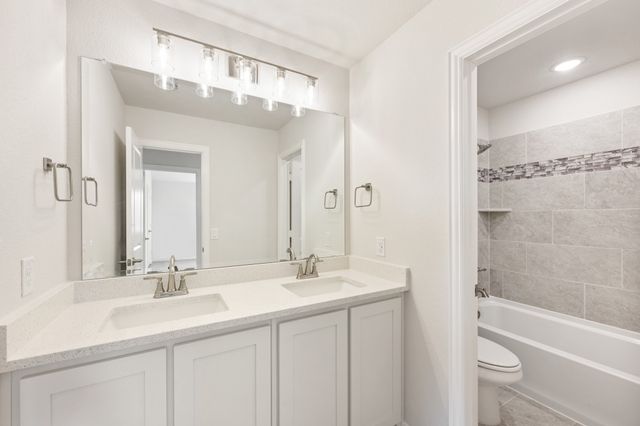 221 Coronado Court, Granbury, TX 76049