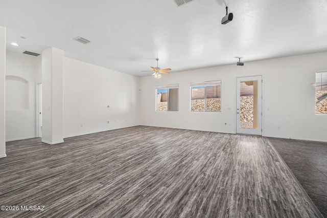 1053 S Seldon Place, Vail, AZ 85641