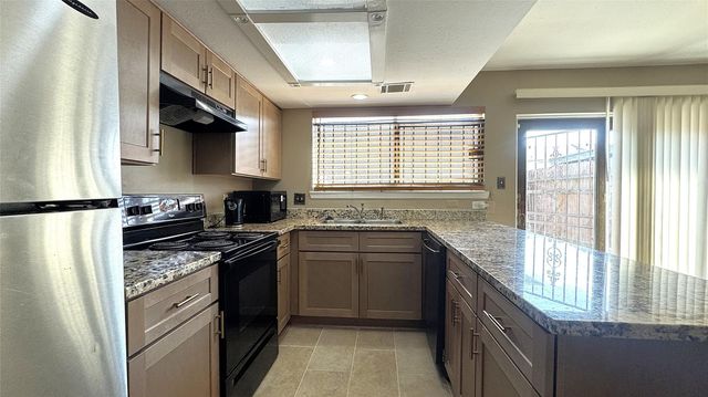 7336 Crownwest Street 7336, Houston, TX 77072