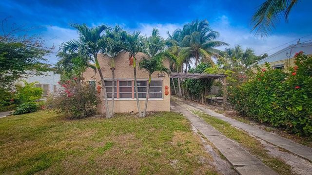 842 Selkirk Street, West Palm Beach, FL 33405