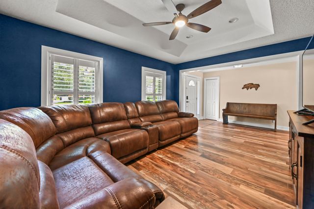 5703 Lago Del Sol Drive, Lake Worth, FL 33449