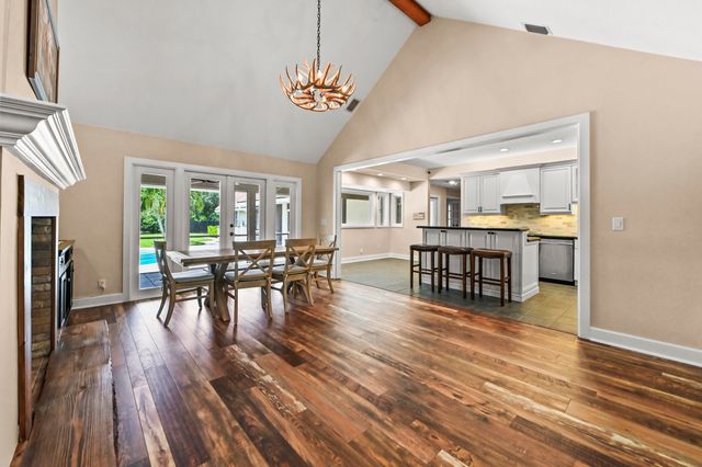 5703 Lago Del Sol Drive, Lake Worth, FL 33449